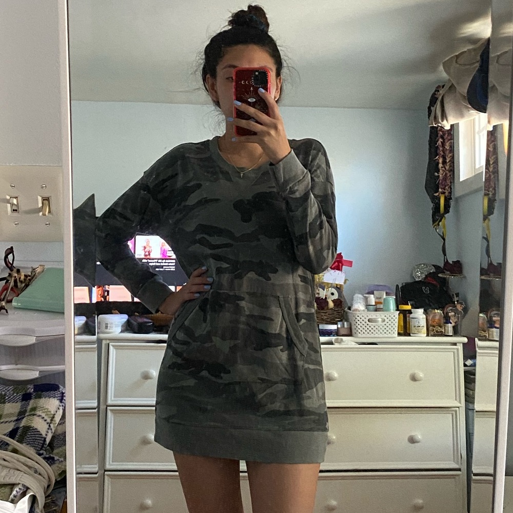 Camo green splendid  long sleeve sweater dress